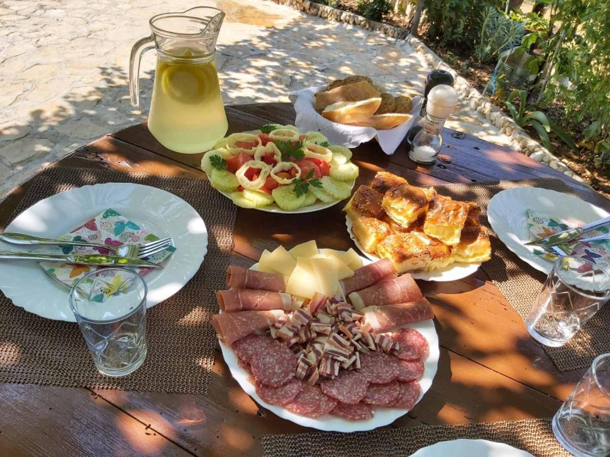 Apartman Rosa Apartment Скрадин Екстериор снимка