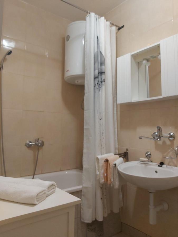 Apartman Rosa Apartment Скрадин Екстериор снимка